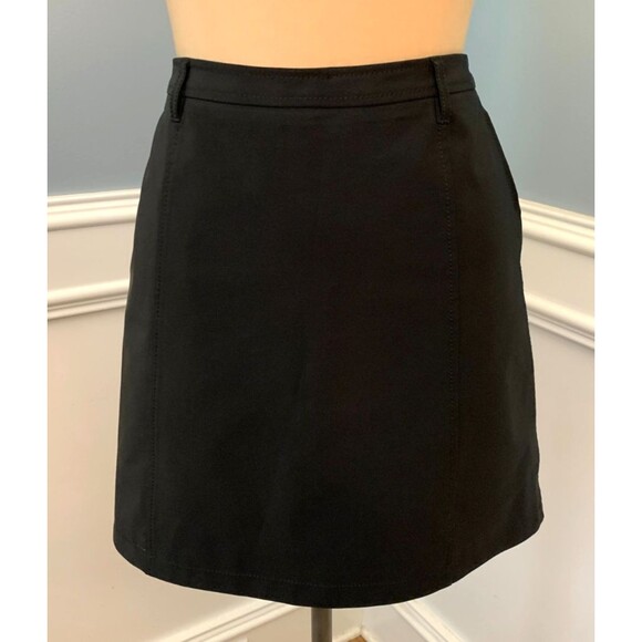 Prada Mini Skirt Womens 8 (IT 44) A line Side Zip Belt Loop Stretch Lined Black - Picture 1 of 8